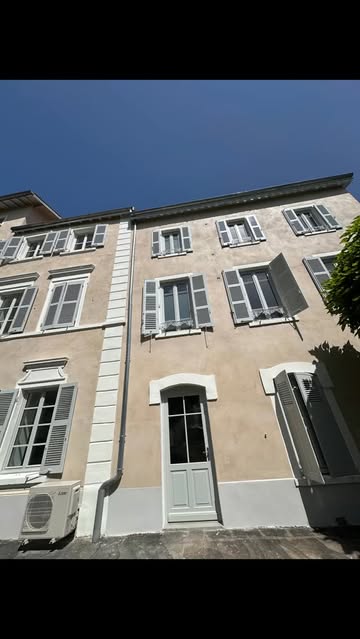 Ravalement de façades Les Petites Sœurs des Pauvres à Lyon 4e en partenariat ...